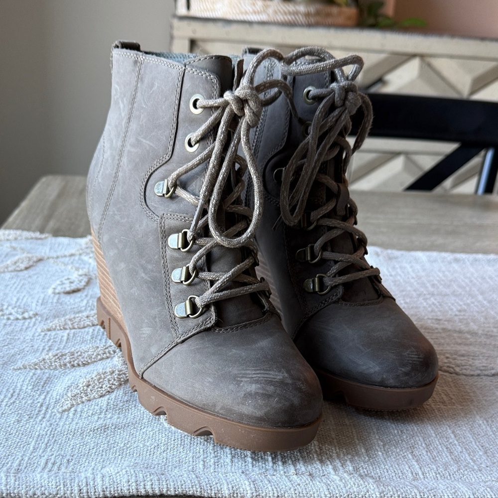 Sorel Joan of Artic Gray Lace-Up Wedge Boots